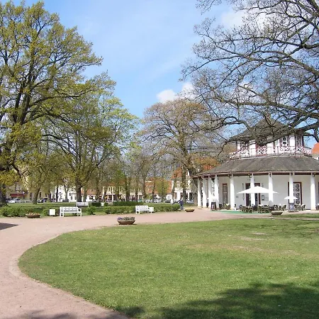 Lägenhet In Mit Garten *